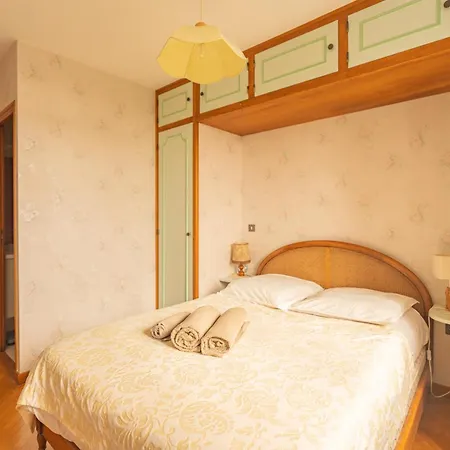 & Serenite, Vue Epoustouflante Montagne & Casa vacanze Annecy